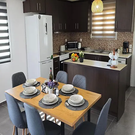 Ilios Vila Laganas